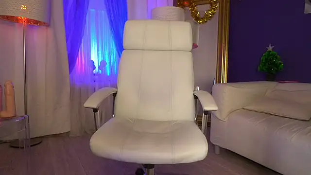 Snapshot of Margo_Pearls chatting on December 2024 02:13:02 PM Margo Pearls online show from December 2024 02:13:02 PM