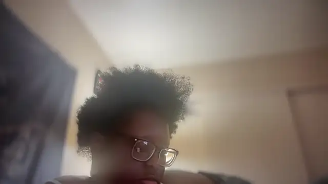 Yagurl  west online show from February 2025 12:19:01 AM