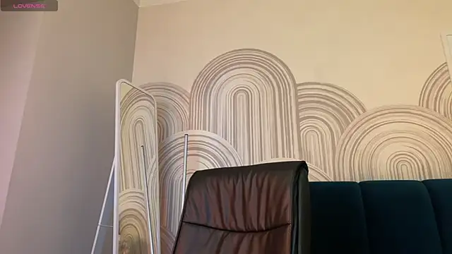 Snapshot of viviann_evans chatting on April 2026 01:05:02 AM viviann evans online show from April 2026 01:05:02 AM