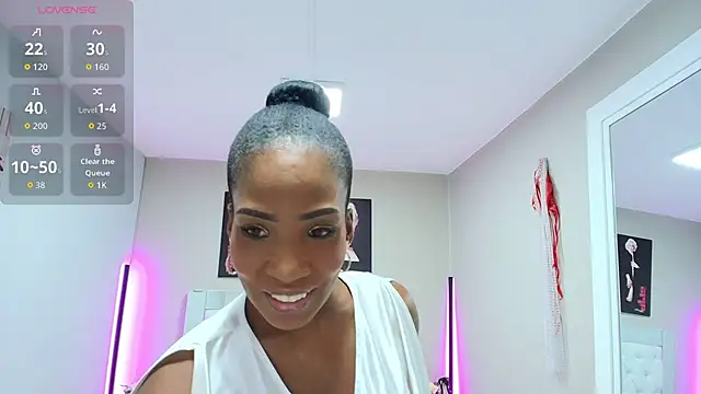 kimmturner online show from September 2025 01:03:01 PM