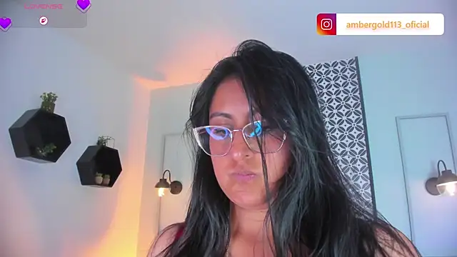 Snapshot of Amber_gold_ chatting on June 2026 12:32:02 AM Amber gold online show from June 2026 12:32:02 AM