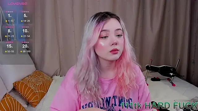   KawaiiYuki   online show from January 2025 08:46:02 AM