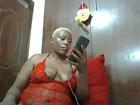 Snapshot of Poisonous_Ivy chatting on November 2025 10:21:02 PM Poisonous Ivy online show from November 2025 10:21:02 PM