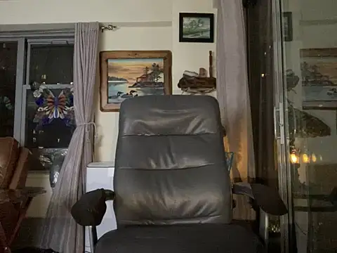 Snapshot of ThickDick_Daddy chatting on April 2026 06:41:02 AM ThickDick Daddy online show from April 2026 06:41:02 AM