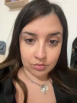 Snapshot of Novababy18 chatting on April 2026 10:07:01 PM Novababy18 online show from April 2026 10:07:01 PM