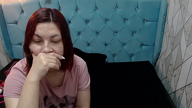 Snapshot of AdaFawxx chatting on March 2025 09:07:01 AM AdaFawxx online show from March 2025 09:07:01 AM