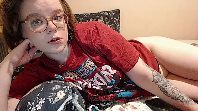 Snapshot of Chmiri_cb chatting on December 2024 01:18:02 PM Chmiri cb online show from December 2024 01:18:02 PM