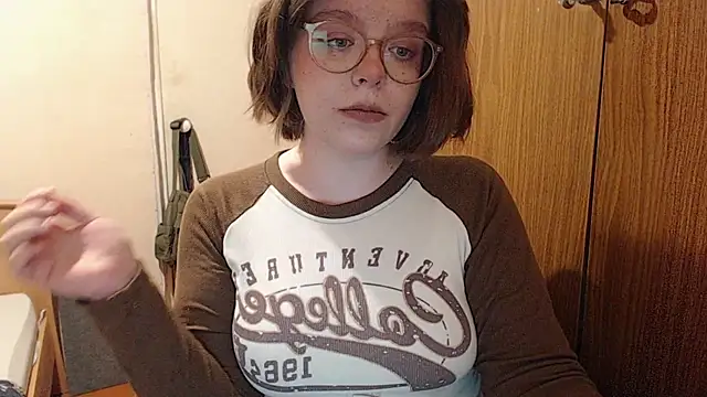 Snapshot of Chmiri_cb chatting on December 2024 07:03:02 PM Chmiri cb online show from December 2024 07:03:02 PM