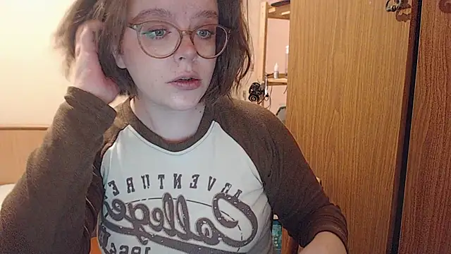 Snapshot of Chmiri_cb chatting on December 2024 07:16:02 PM Chmiri cb online show from December 2024 07:16:02 PM