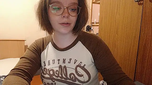 Snapshot of Chmiri_cb chatting on December 2024 10:19:01 PM Chmiri cb online show from December 2024 10:19:01 PM