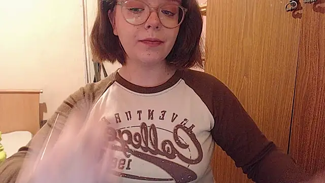 Snapshot of Chmiri_cb chatting on January 2025 04:28:01 AM Chmiri cb online show from January 2025 04:28:01 AM