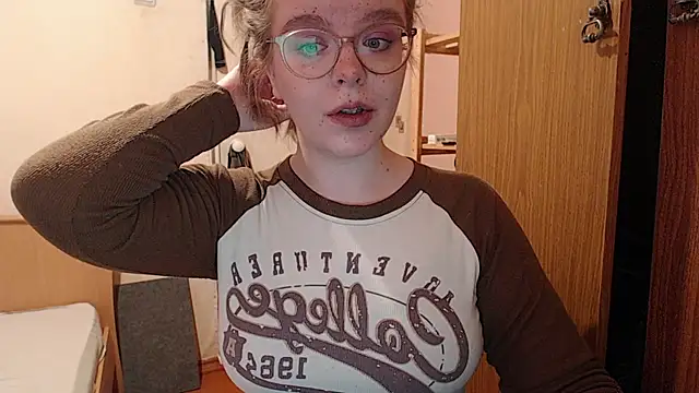 Snapshot of Chmiri_cb chatting on January 2025 04:44:01 AM Chmiri cb online show from January 2025 04:44:01 AM