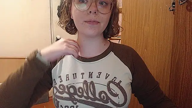 Snapshot of Chmiri_cb chatting on January 2025 12:29:02 PM Chmiri cb online show from January 2025 12:29:02 PM