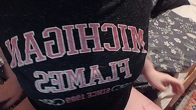 Snapshot of Chmiri_cb chatting on October 2025 12:55:01 PM Chmiri cb online show from October 2025 12:55:01 PM