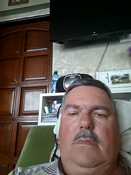 Snapshot of Tbone17 chatting on April 2026 05:08:02 AM Tbone17 online show from April 2026 05:08:02 AM