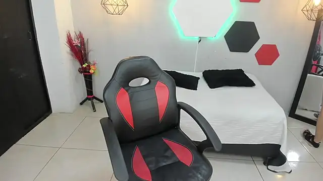 martinaclark online show from February 2025 03:53:02 AM