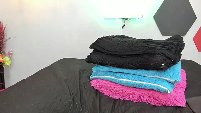 martinaclark online show from February 2025 07:23:02 AM