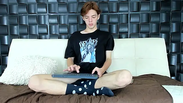 Snapshot of daniel_hot03 chatting on March 2025 01:17:01 PM daniel hot03 online show from March 2025 01:17:01 PM