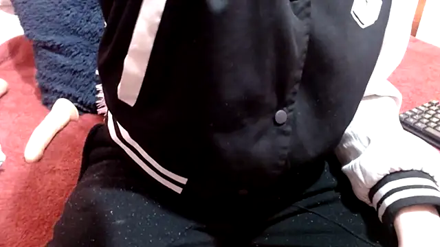 Snapshot of nadescomthxx chatting on November 2025 03:35:01 PM nadescomthxx online show from November 2025 03:35:01 PM