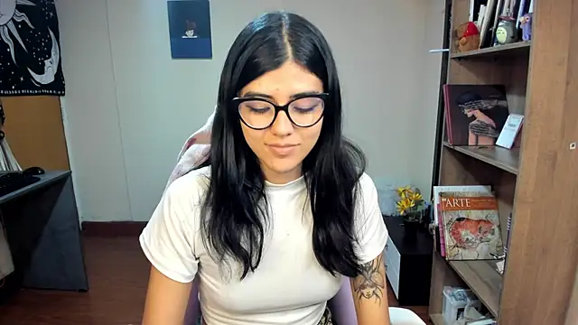 valerie  skyy online show from February 2025 02:48:02 AM