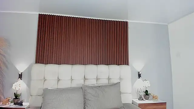 sofi potter  online show from January 2026 08:18:02 PM