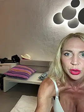 Snapshot of Kate-monroe chatting on July 2026 03:14:02 PM Kate-monroe online show from July 2026 03:14:02 PM