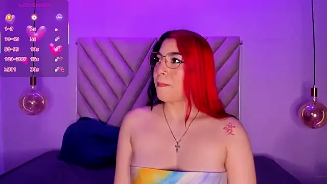 Snapshot of EmmaSwift_ chatting on October 2025 02:55:01 AM EmmaSwift online show from October 2025 02:55:01 AM