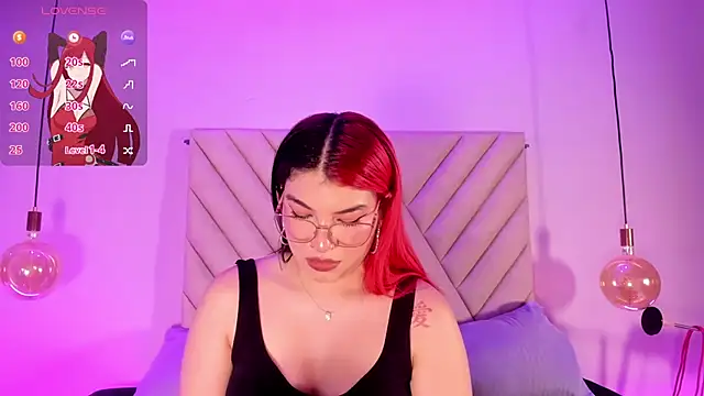 EmmaSwift  online show from April 2026 01:22:02 AM