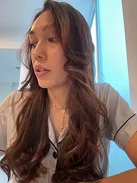 Snapshot of MichelleFerry_ chatting on April 2026 12:57:01 AM MichelleFerry online show from April 2026 12:57:01 AM