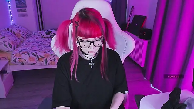 Yumi Youkai online show from December 2025 08:55:02 AM