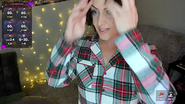 Snapshot of lovejulietxo chatting on December 2024 02:37:02 PM lovejulietxo online show from December 2024 02:37:02 PM