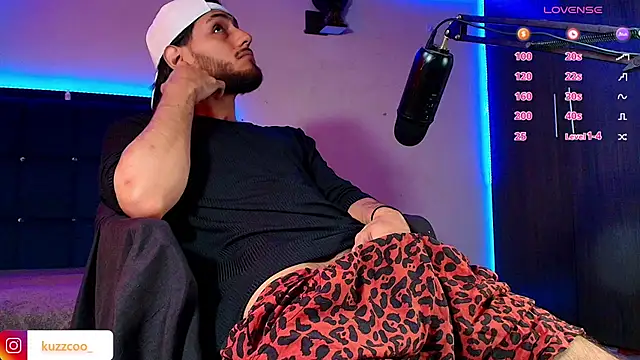 Snapshot of kuzzcoo chatting on November 2025 02:41:02 PM kuzzcoo online show from November 2025 02:41:02 PM