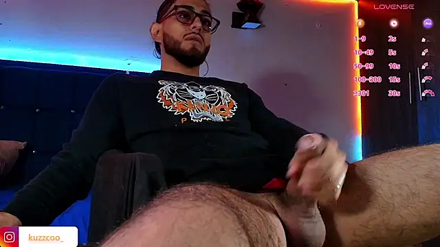 Snapshot of kuzzcoo chatting on April 2026 08:39:01 PM kuzzcoo online show from April 2026 08:39:01 PM