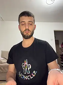 ElChapoGuzman95 online show from February 2026 05:55:02 PM