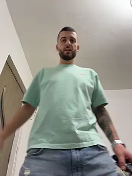 ElChapoGuzman95 online show from February 2026 08:35:01 PM