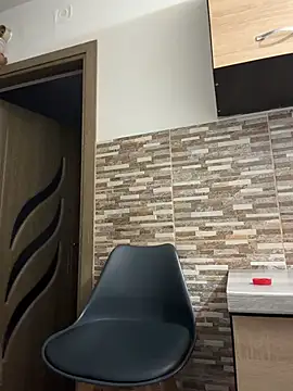 ElChapoGuzman95 online show from February 2026 06:29:02 PM