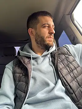 ElChapoGuzman95 online show from April 2026 06:58:02 AM