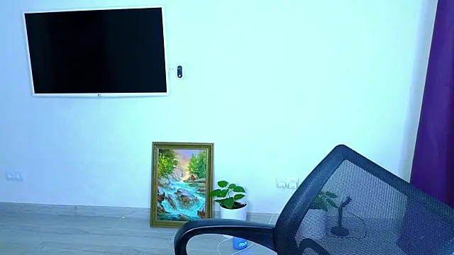 Snapshot of _comefeelme_ chatting on October 2025 05:28:01 PM comefeelme online show from October 2025 05:28:01 PM