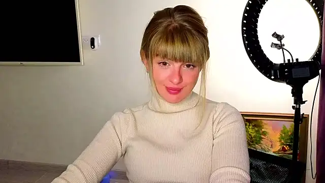 Snapshot of _comefeelme_ chatting on December 2025 04:24:01 PM comefeelme online show from December 2025 04:24:01 PM