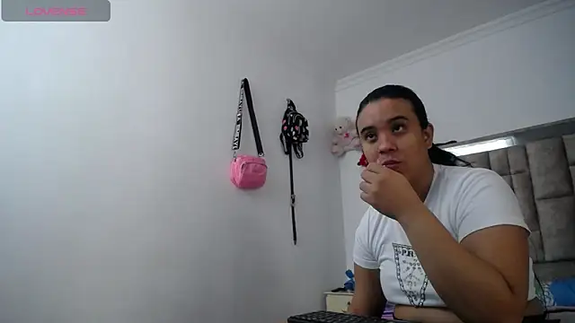 tiffany  pink online show from December 2025 09:10:02 PM