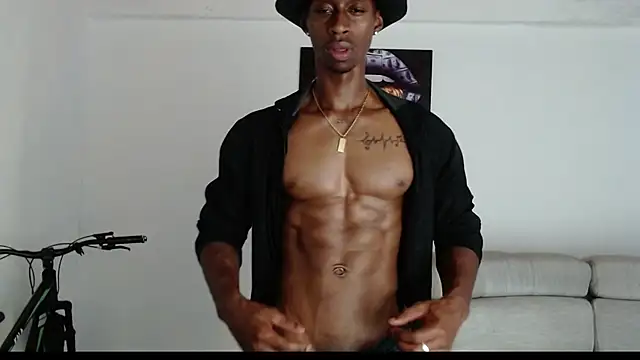 Snapshot of drake_brwon_23 chatting on May 2026 05:56:01 PM drake brwon 23 online show from May 2026 05:56:01 PM