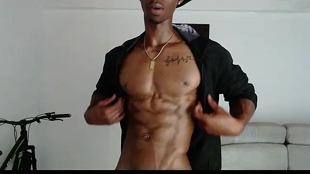 Snapshot of drake_brwon_23 chatting on May 2026 06:47:02 PM drake brwon 23 online show from May 2026 06:47:02 PM