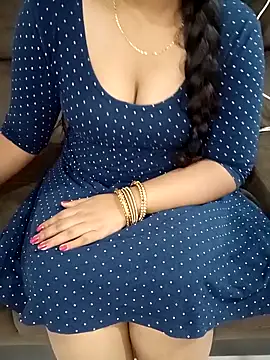 Snapshot of Mounika25 chatting on October 2025 05:37:02 PM Mounika25 online show from October 2025 05:37:02 PM