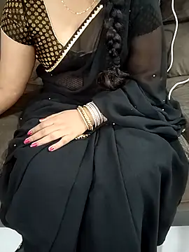 Snapshot of Mounika25 chatting on October 2025 06:52:01 PM Mounika25 online show from October 2025 06:52:01 PM