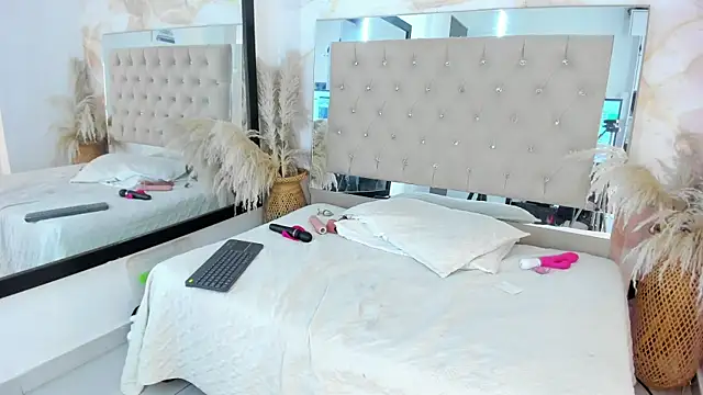 ainaah  online show from February 2025 02:32:01 PM