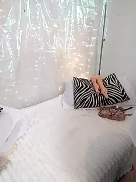 Snapshot of MaggieMoonxxx chatting on March 2025 05:07:02 PM MaggieMoonxxx online show from March 2025 05:07:02 PM