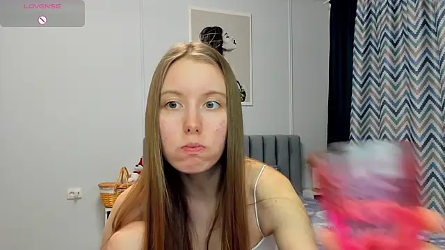 Snapshot of Peggy_Beauty chatting on January 2025 12:02:01 AM Peggy Beauty online show from January 2025 12:02:01 AM