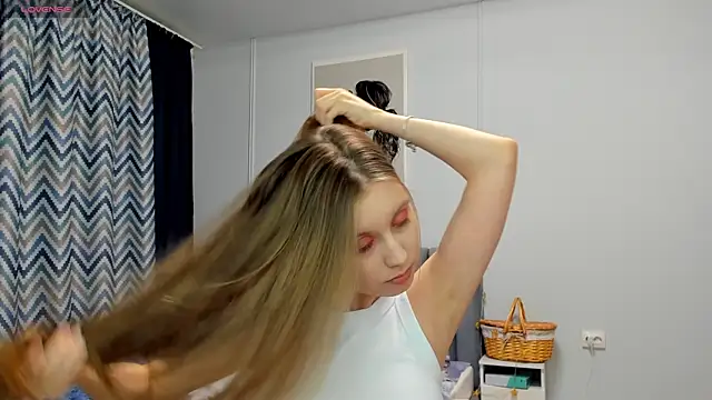 Snapshot of Peggy_Beauty chatting on January 2025 02:58:02 AM Peggy Beauty online show from January 2025 02:58:02 AM