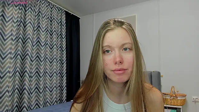Snapshot of Peggy_Beauty chatting on February 2025 06:55:01 PM Peggy Beauty online show from February 2025 06:55:01 PM
