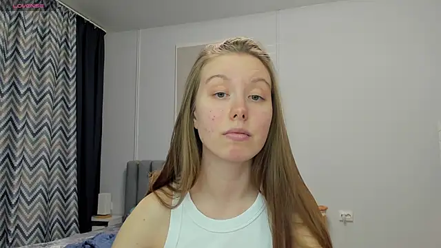 Snapshot of Peggy_Beauty chatting on February 2025 08:20:02 PM Peggy Beauty online show from February 2025 08:20:02 PM